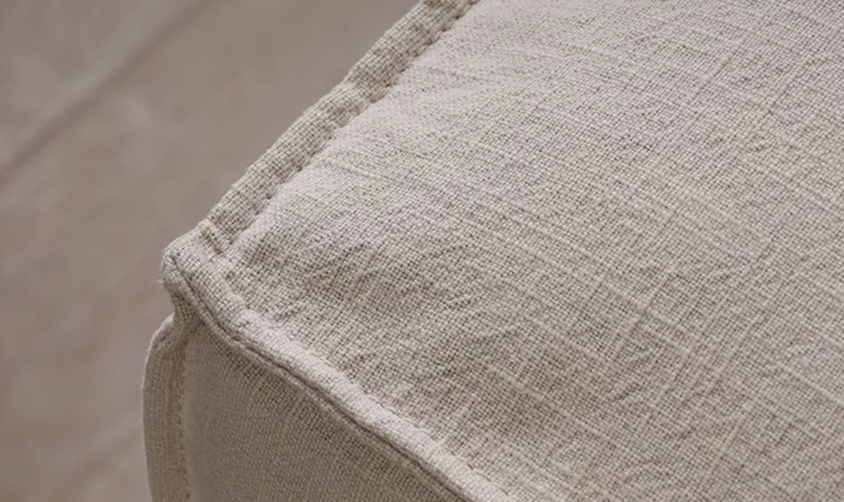 Emma_Linen_Fabric_Sofa__description_image_1