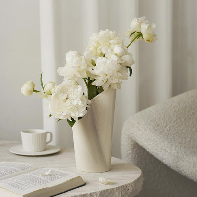 Tylor Ceramic Table Vase - Cozymatic Australia